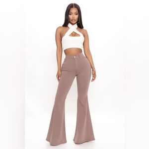 NWT Fashion Nova Santorini Super Stretch Flare Jeans in Mocha Size 7